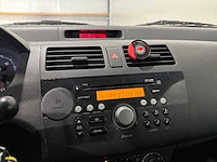 Suzuki swift 1.3 comfort zk-068-n - afbeelding 4 van  17