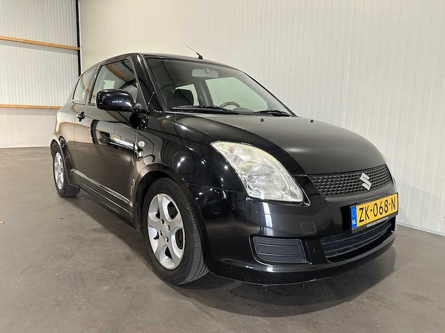 Suzuki swift 1.3 comfort zk-068-n - afbeelding 15 van  17