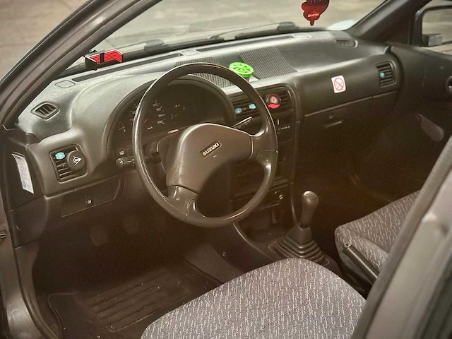 Suzuki swift 1.3 commercial de luxe grijs kenteken vx-29-fs - afbeelding 9 van  12