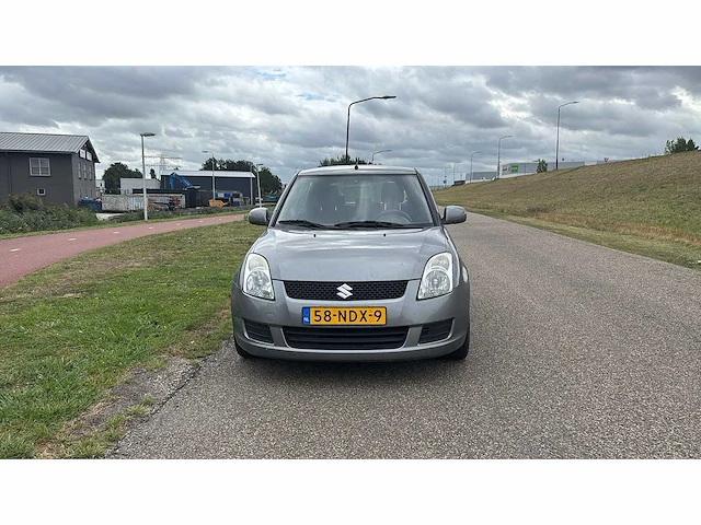 Suzuki swift 1.3 cool 2010 | 58-ndx-9 i - afbeelding 2 van  13