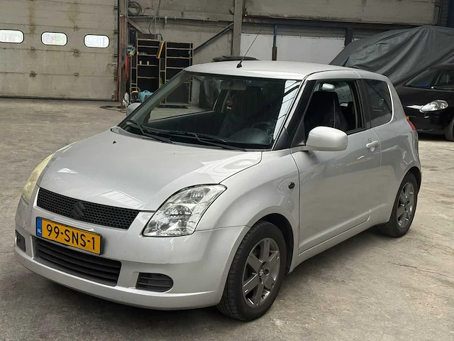 Suzuki swift 1.3 gls, 99-sns-1 - afbeelding 1 van  13