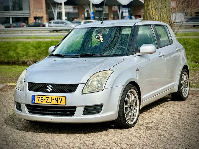 Suzuki swift 1.5 comfort, 78-zj-nv - afbeelding 1 van  17