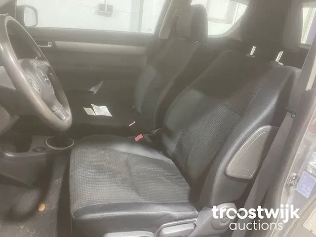 Suzuki swift 1.5 gls, 4-xzs-05 - afbeelding 14 van  16