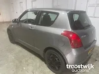 Suzuki swift 1.5 gls, 4-xzs-05 - afbeelding 3 van  16