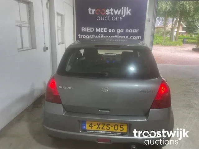 Suzuki swift 1.5 gls, 4-xzs-05 - afbeelding 4 van  16
