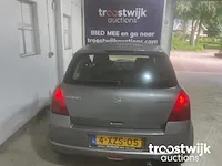 Suzuki swift 1.5 gls, 4-xzs-05 - afbeelding 4 van  16