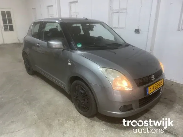 Suzuki swift 1.5 gls, 4-xzs-05 - afbeelding 7 van  16