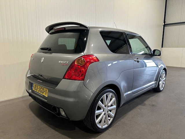 Suzuki swift 1.6 sport 83-jgd-1 - afbeelding 18 van  22