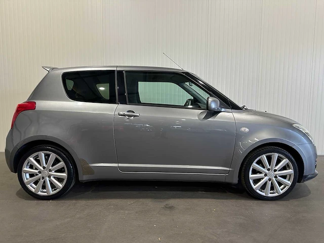 Suzuki swift 1.6 sport 83-jgd-1 - afbeelding 19 van  22