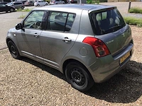 Suzuki swift personenauto - afbeelding 7 van  14