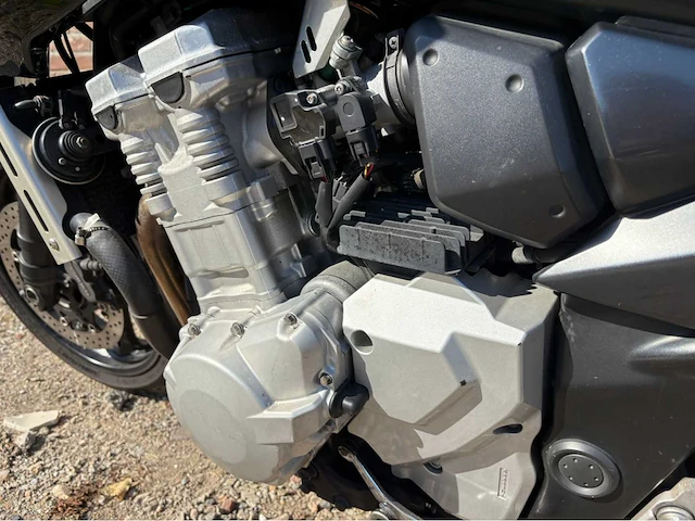 Suzuki tour gsf 1250 s bandit motorfiets - afbeelding 8 van  22