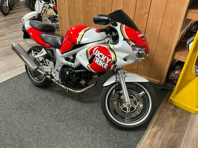 Suzuki tour “lucky strike” 600 motorfiets - afbeelding 7 van  14