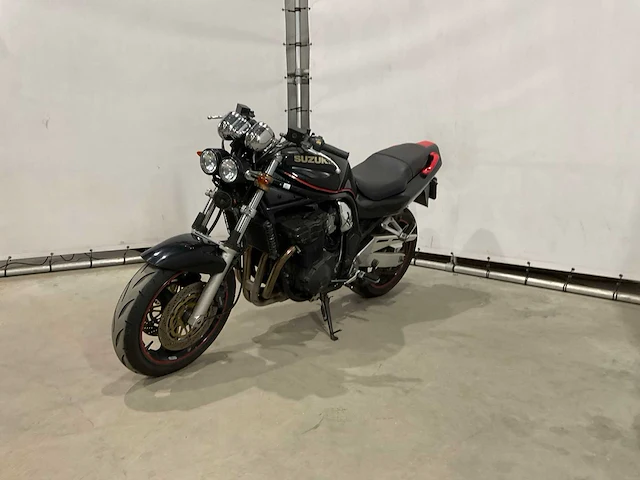 Suzuki tour motor - afbeelding 1 van  17