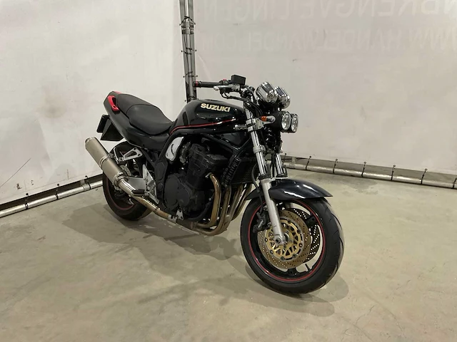 Suzuki tour motor - afbeelding 10 van  17