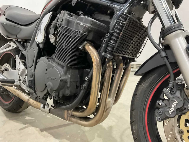 Suzuki tour motor - afbeelding 13 van  17