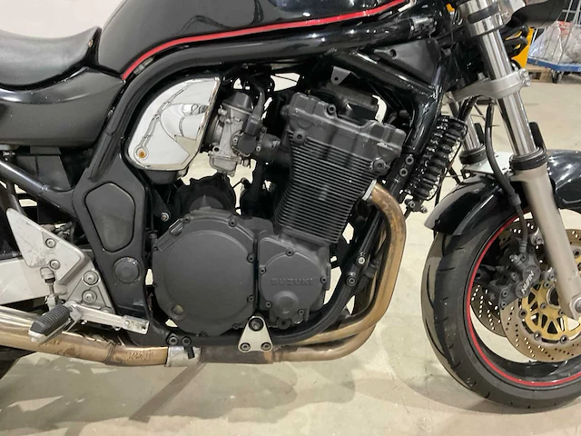 Suzuki tour motor - afbeelding 14 van  17