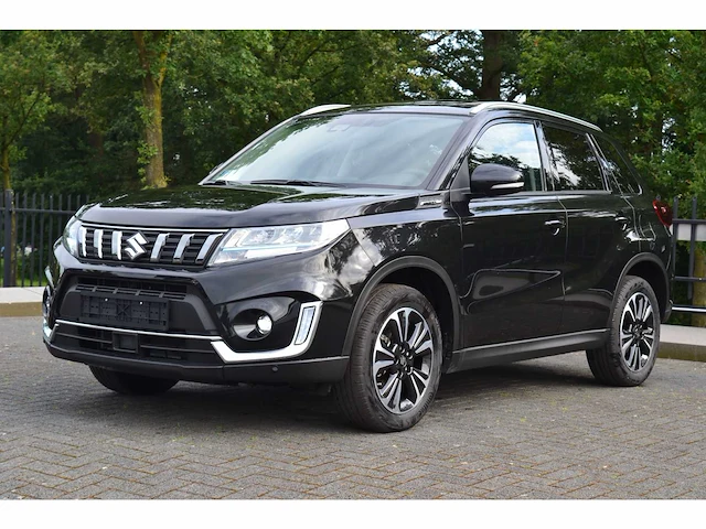 Suzuki vitara 1.5 glx hybrid allgrip pano - personenauto - afbeelding 1 van  21