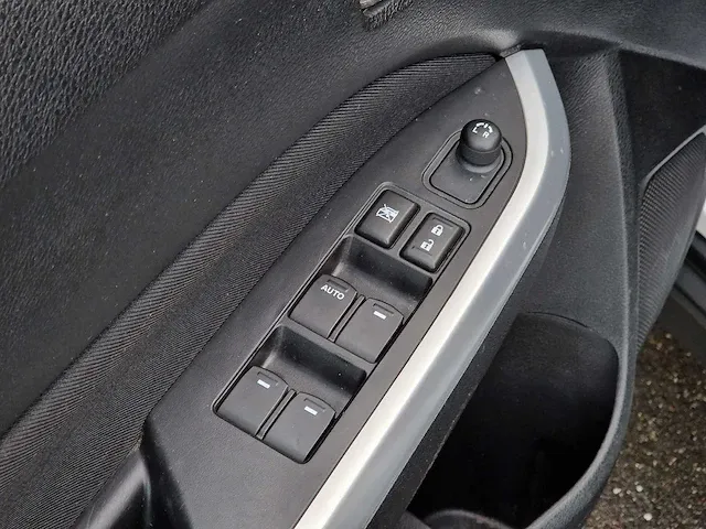 Suzuki vitara 1.6 exclusive | h-215-kg - afbeelding 9 van  41