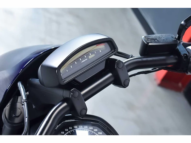 Suzuki vzr1800 intruder 1,8l v-twin - 2006 - afbeelding 11 van  59