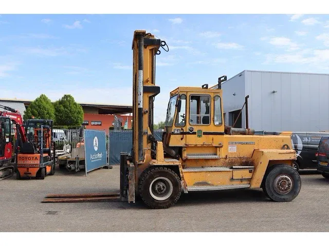 Svetruck 1212035 diesel 12000kg - afbeelding 1 van  1