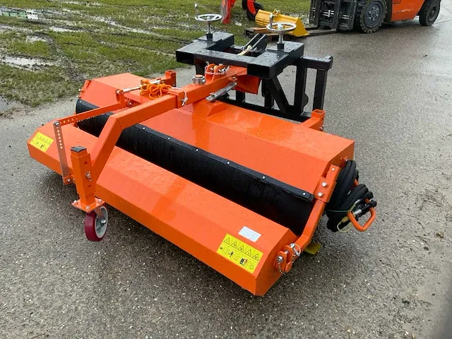 Sweeper sdmf-180 rolbezem met opvangbak - afbeelding 1 van  6