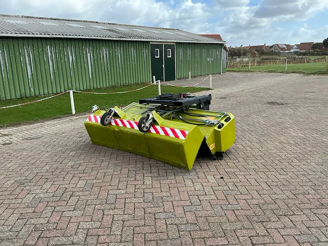 Sweeper ukm straatveegmachine - afbeelding 1 van  12