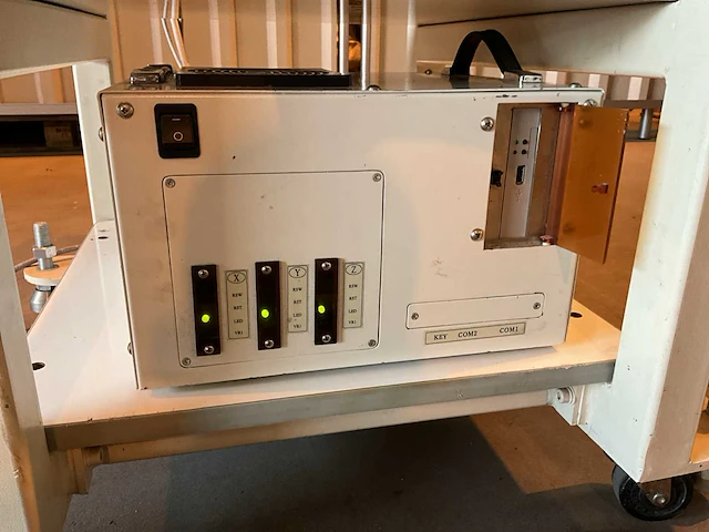Swf swf/a-t601c borduurmachine - afbeelding 10 van  19