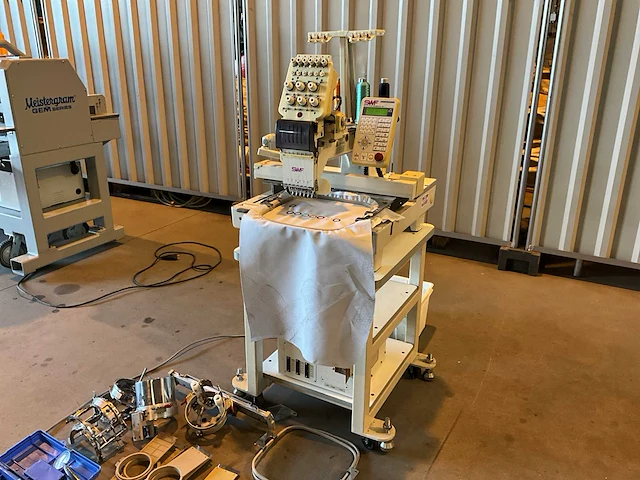 Swf swf/a-t601c borduurmachine - afbeelding 1 van  19