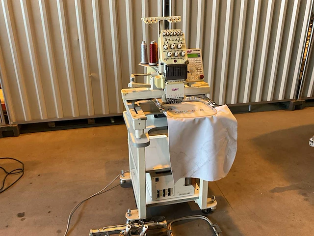 Swf swf/a-t601c borduurmachine - afbeelding 12 van  19