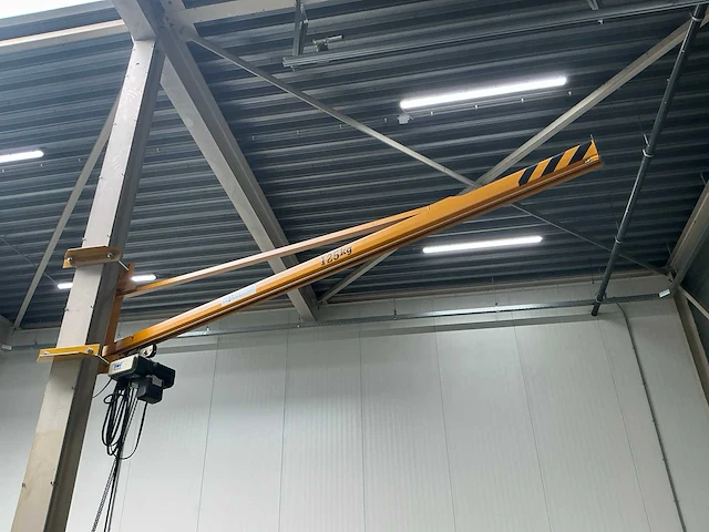 Swf/lifticus zwenkarmkraan - afbeelding 1 van  7
