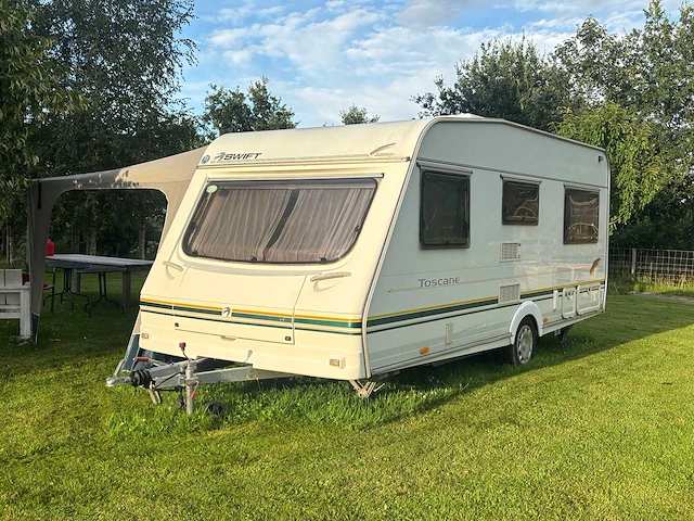 Swift - toscane - swift 490/2 - caravan - afbeelding 1 van  24