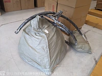 Swing chair hangstoel ei, brown, beige pillows, 2024 - afbeelding 2 van  2