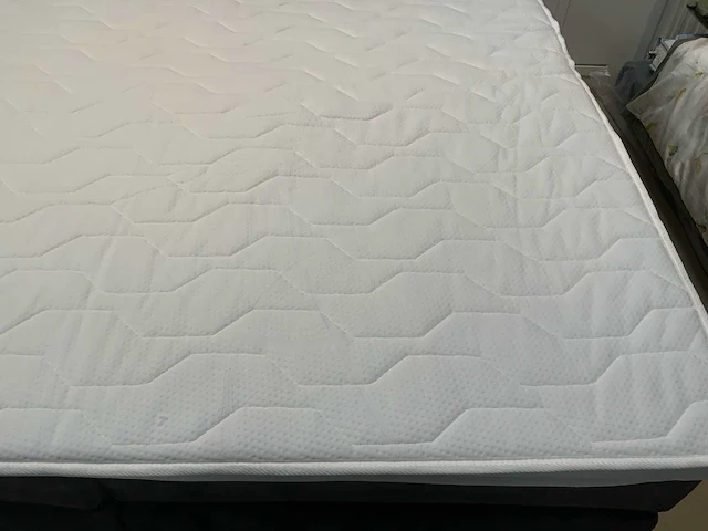 Swiss sense / diks bedmakers topmatras deluxe comfort koudschuim split topper b180 x l210 cm (2x) - afbeelding 7 van  10