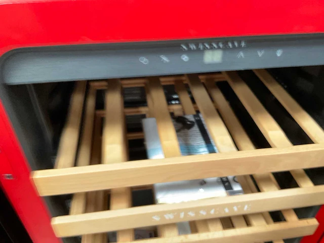 Swisscave wl 120 f red vrijstaande wijnkoelkast - afbeelding 4 van  6