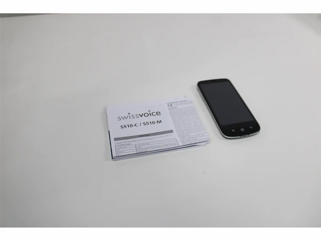 Swissvoice smartphone s510m magnetische oplaadkabel eenvoudig te gebruiken sosknop senior smartphone 4g zwart - afbeelding 5 van  5