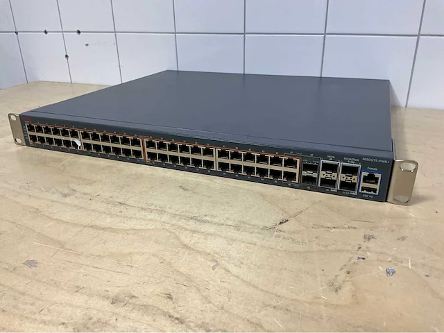 Switch - avaya - 3650gts-pwr+ - afbeelding 1 van  3