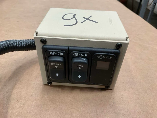 Switch center housing control (9x) - afbeelding 3 van  4