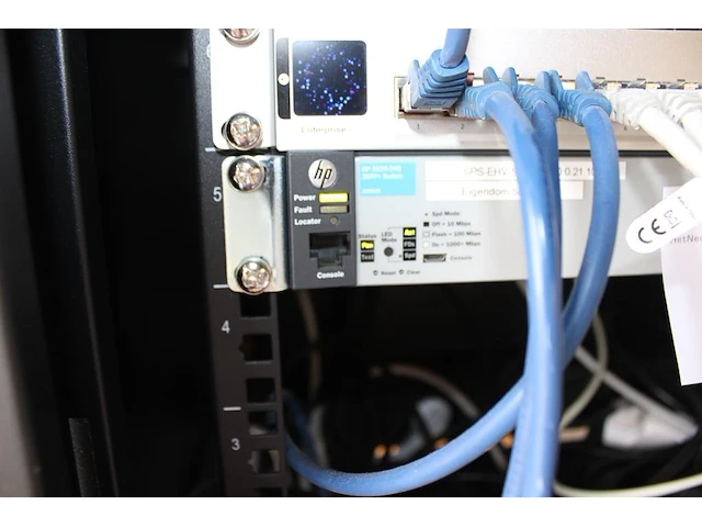 Switch hp 2530 24g. - afbeelding 2 van  2