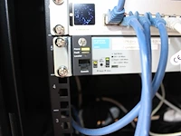 Switch hp 2530 24g. - afbeelding 2 van  2