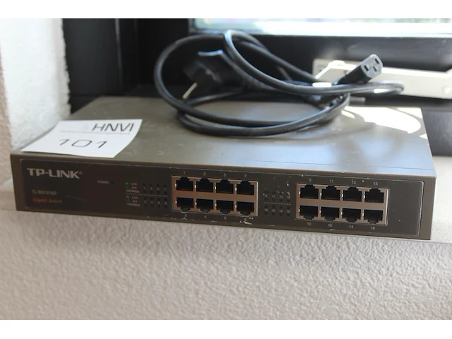 Switch tp-link tl-sg 1016 d. - afbeelding 1 van  1