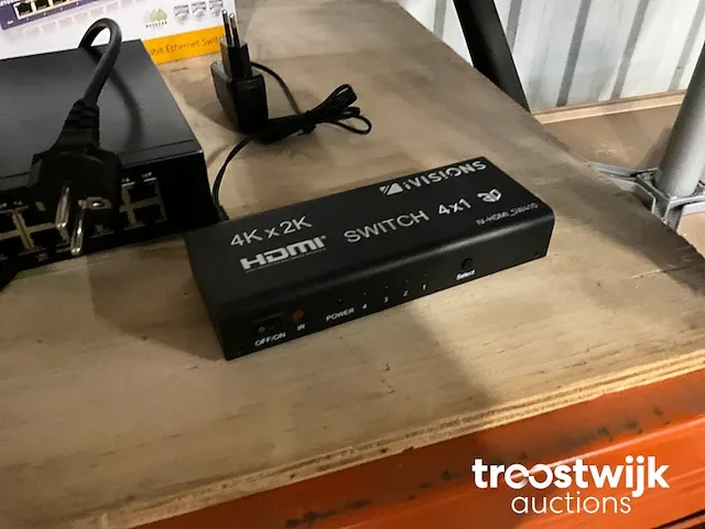Switch - afbeelding 3 van  6