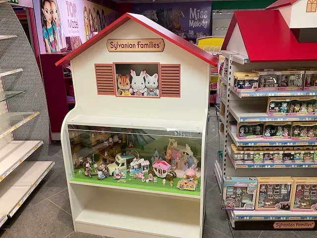 Sylvanian families - display - afbeelding 1 van  4