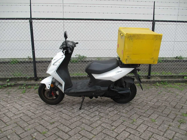 Sym - bezorg bromscooter - x-pro - scooter - afbeelding 1 van  11