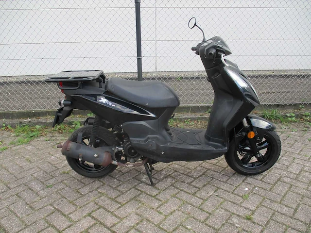Sym - bezorg bromscooter - x-pro - scooter - afbeelding 6 van  11