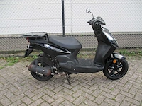Sym - bezorg bromscooter - x-pro - scooter - afbeelding 6 van  11
