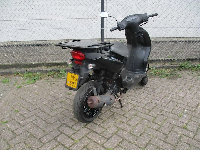 Sym - bezorg bromscooter - x-pro - scooter - afbeelding 7 van  11