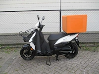 Sym - bezorg bromscooter - x-pro e5 - scooter - afbeelding 1 van  11