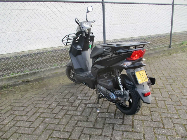 Sym - bezorg bromscooter - x-pro e5 injectie - scooter - afbeelding 2 van  11