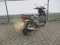 Sym - bezorg bromscooter - x-pro e5 injectie - scooter - afbeelding 9 van  11