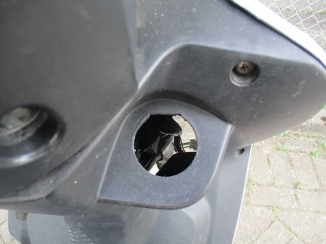 Sym - bezorgbromscooter - x-pro - scooter - afbeelding 3 van  12